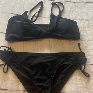 Black bikini